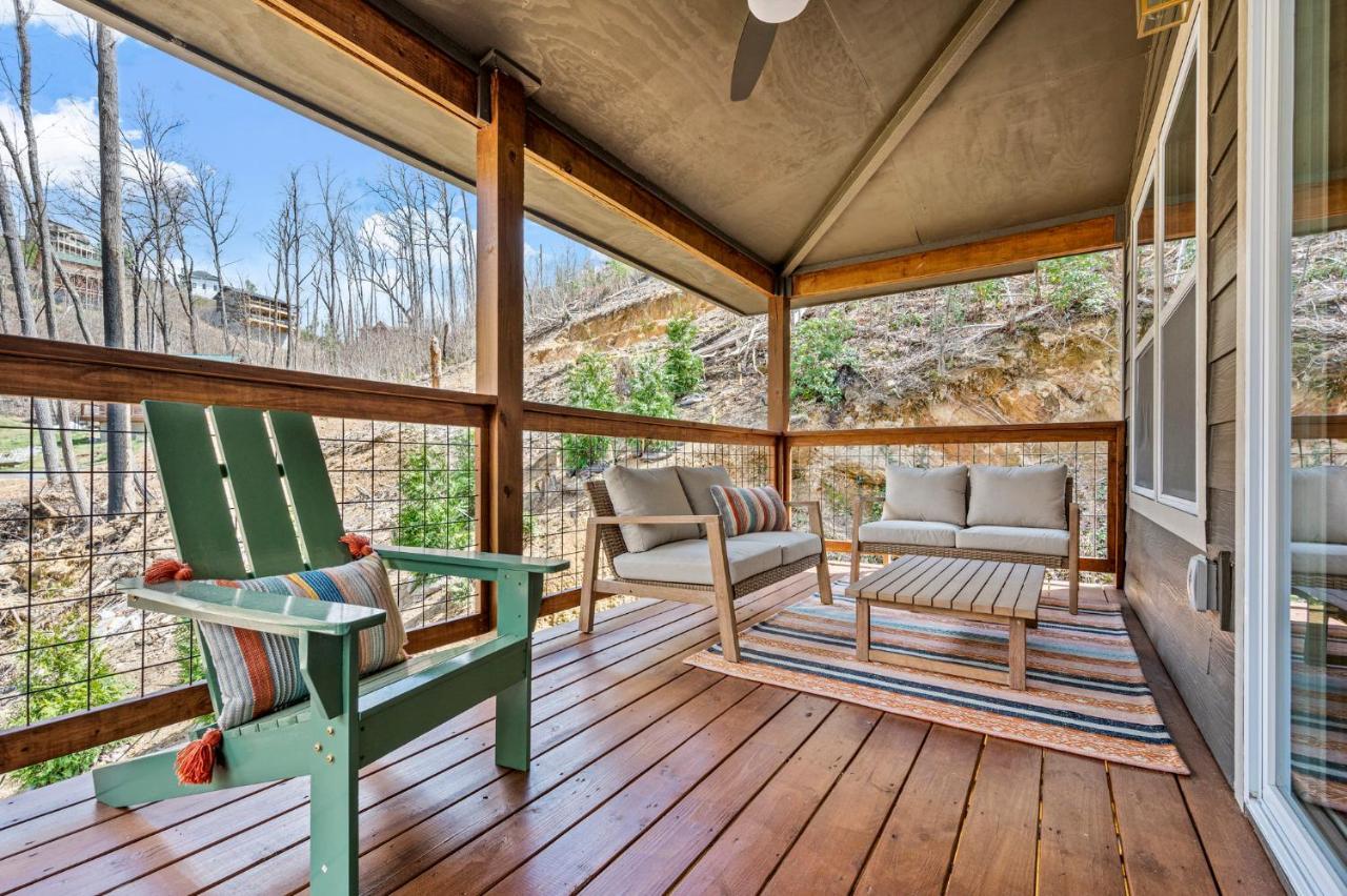 Mins To Gburg Sleeps 8 Hot Tub Arcade Area Pool Villa Гетлинбург Екстериор снимка