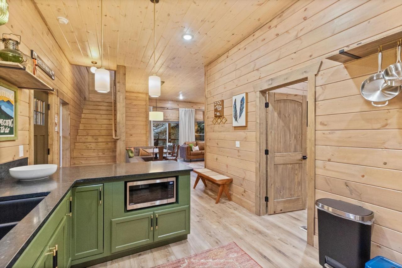 Mins To Gburg Sleeps 8 Hot Tub Arcade Area Pool Villa Гетлинбург Екстериор снимка