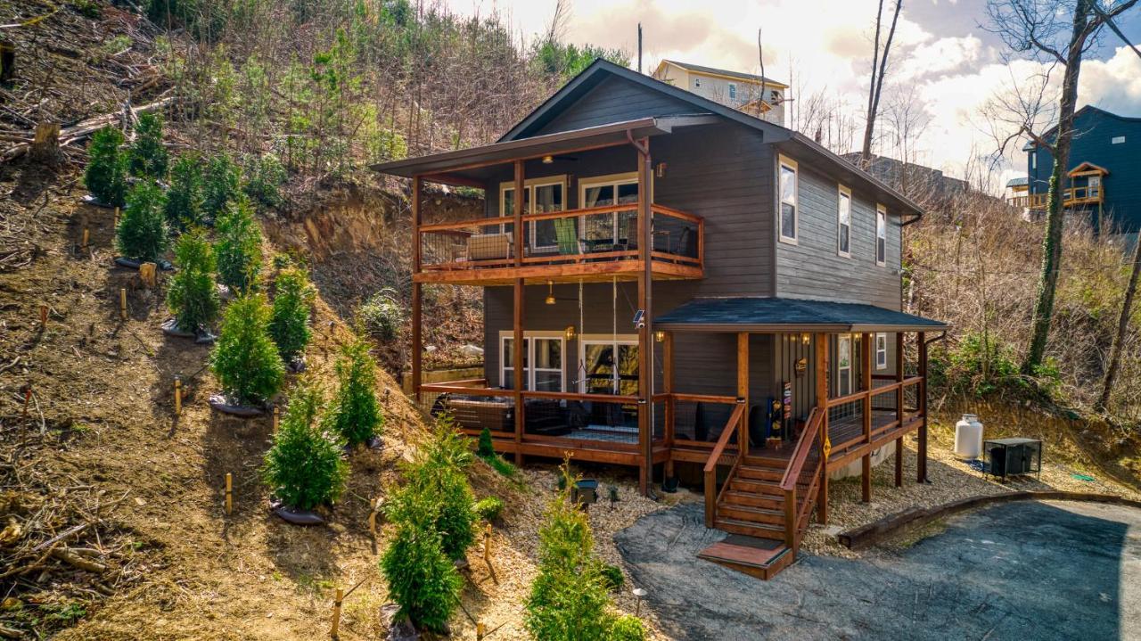 Mins To Gburg Sleeps 8 Hot Tub Arcade Area Pool Villa Гетлинбург Екстериор снимка